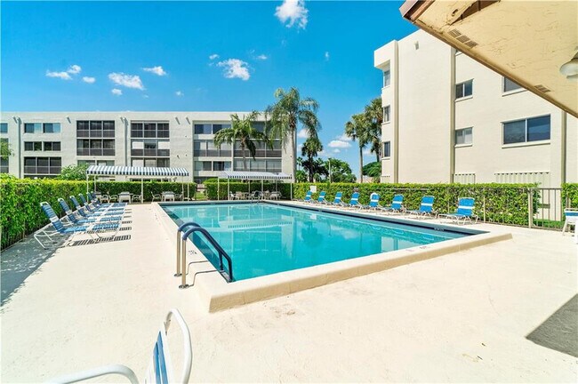 Building Photo - 3138 Via Poinciana