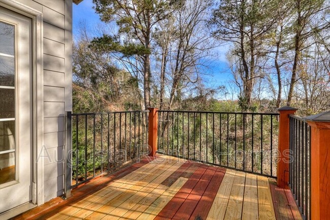 Building Photo - 719 Bonnie Oaks Ln