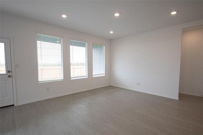 Building Photo - 209 Twilight Breeze Wy