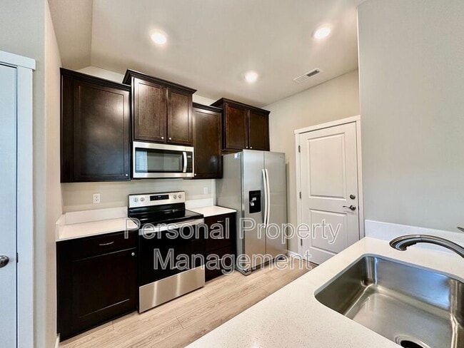 Building Photo - 7042 NE 155th Pl