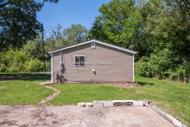 Building Photo - 3049 Gerry St