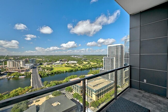 Building Photo - 210 Lavaca St