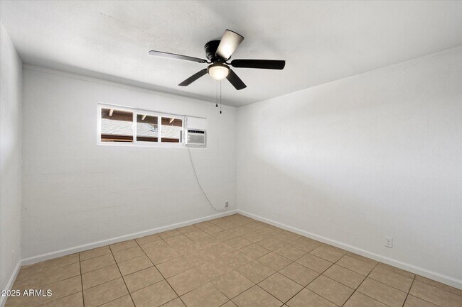 Building Photo - 2343 E Pueblo Ave