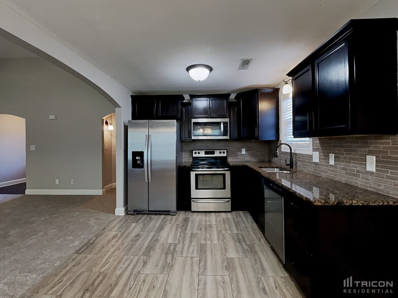 Building Photo - 1041 Charles Thomas Dr