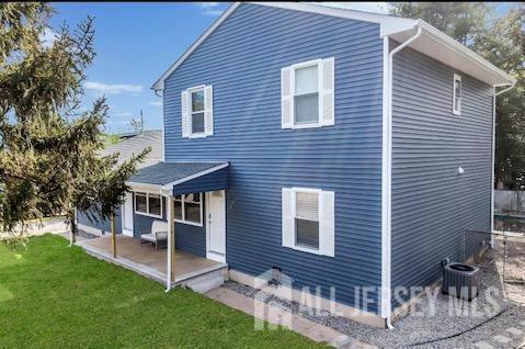 Building Photo - 1143-1145-1145 Roe Ave