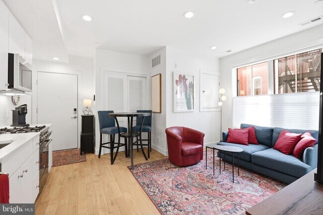 Building Photo - 1775 Swann St NW