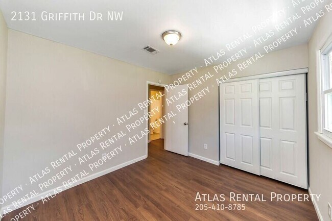 Building Photo - 2131 Griffith Dr NW