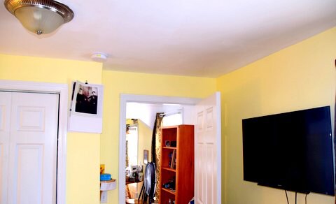 Building Photo - 88 Saco Ave