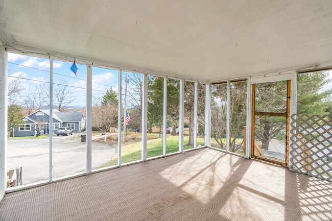 Building Photo - 5712 Walden Woods Ct NW