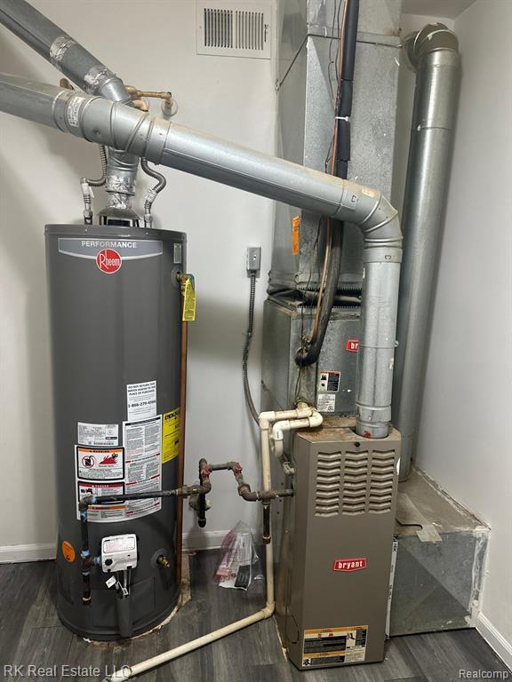 Building Photo - 3581 Reeves Dr