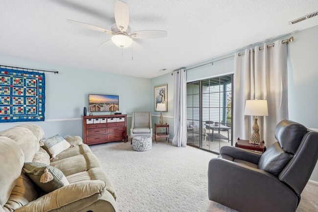 Building Photo - 4363 Spa Dr