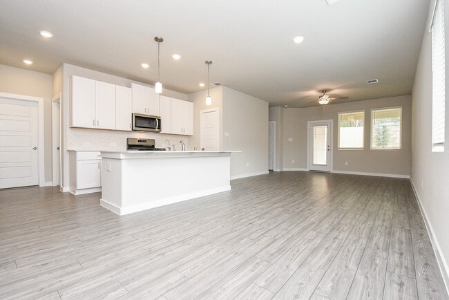 Building Photo - 2022 W Darlington Oak Ct