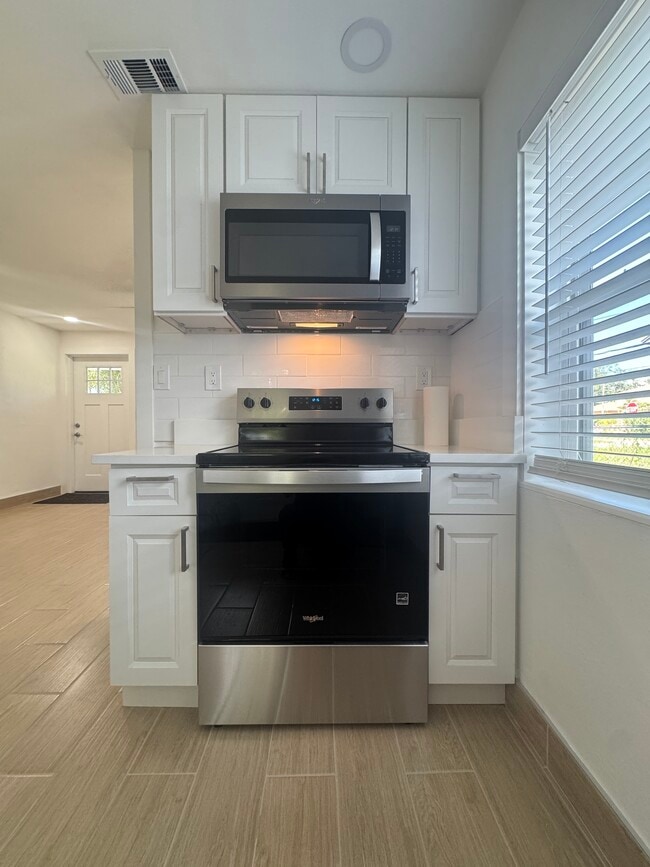 Building Photo - 6704 S Faul St