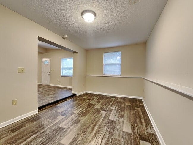 Building Photo - 7593 Sharbeth Dr S