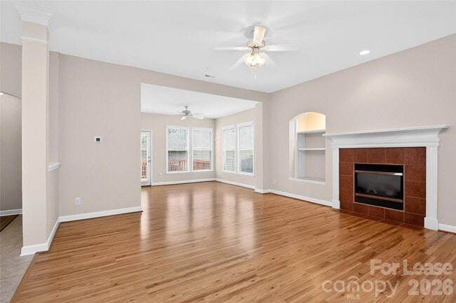 Building Photo - 9315 Rosalyn Glen Rd
