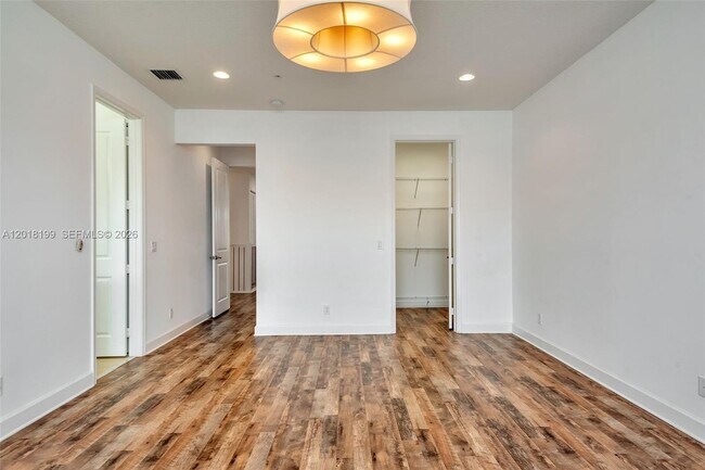Building Photo - 22954 Clear Echo Dr