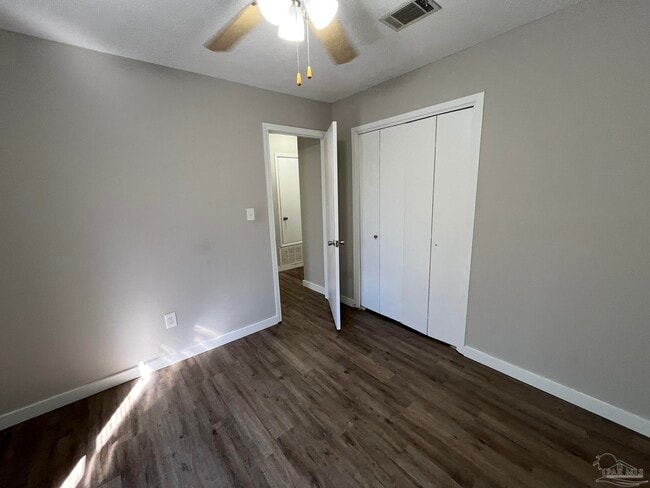 Building Photo - 1271 Redwood Ln