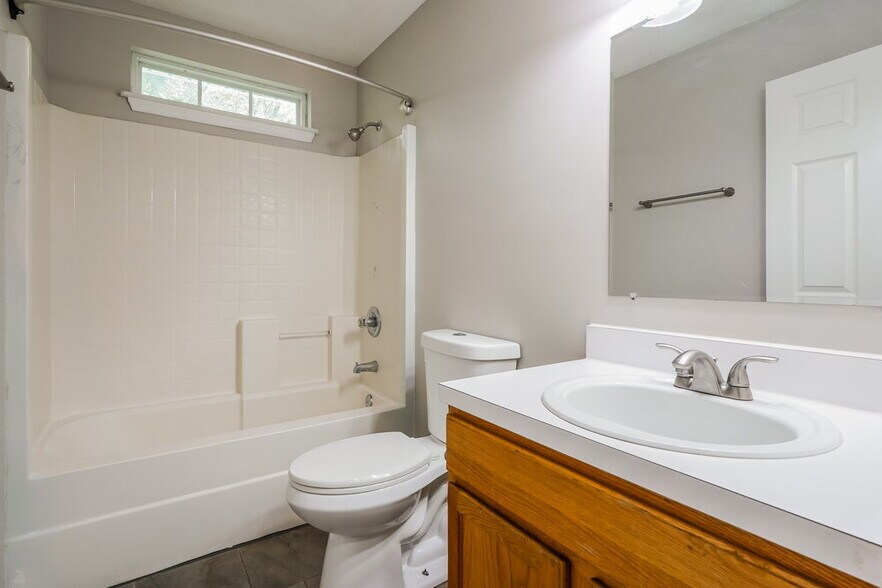 Building Photo - 4440 Lavergne Couchville Pike