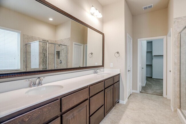 Building Photo - Beautiful 5 Bed, 3 Bath, 2-Story Home in Morningstar Subdivision- Aledo ISD- 76008