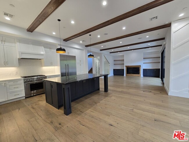 Building Photo - 18026 Valley Vista Blvd