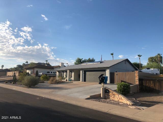 Primary Photo - 833 E Marconi Ave