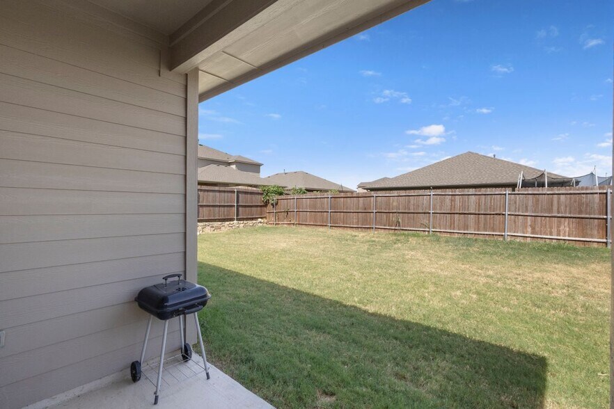 Building Photo - 14516 Bootes Dr