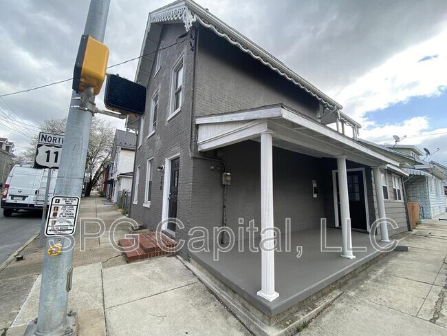 Building Photo - 340 S 2nd St