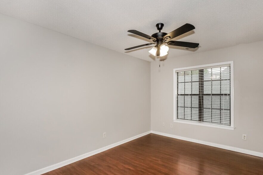 Building Photo - 8018 Jills Creek Dr