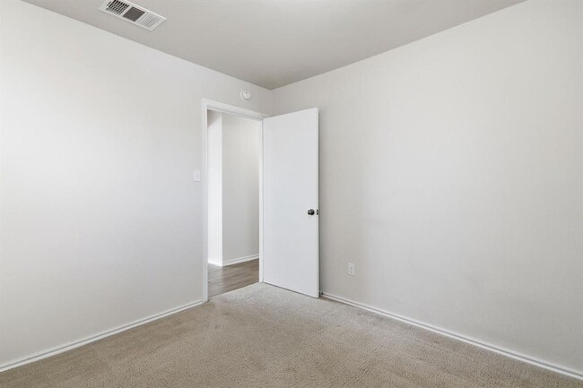 Building Photo - 177 Pebble Creek Ln