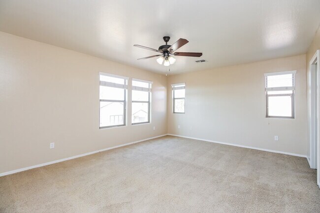 Building Photo - 6890 S Pearl Dr