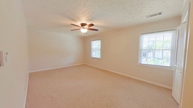 Building Photo - 3314 Jura Dr