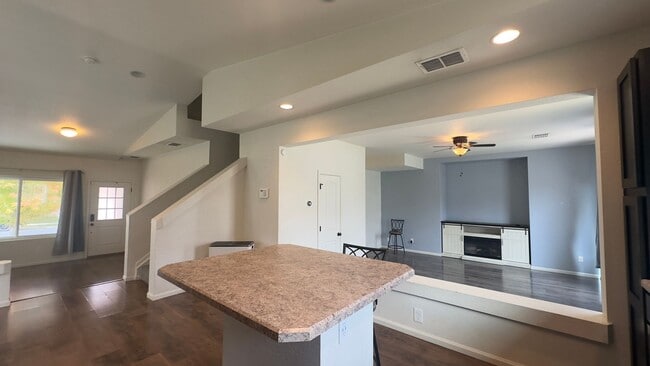 Building Photo - Great House in Thompson River Crossing
