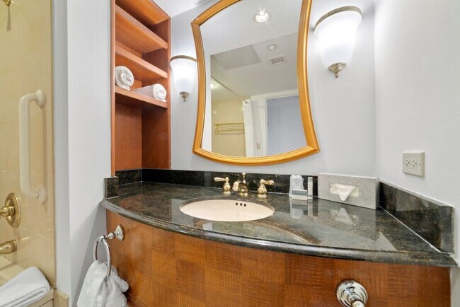 Building Photo - 848 Pacific Ave