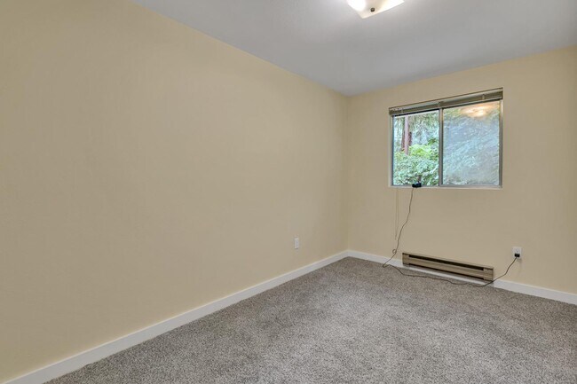 Building Photo - 4104 68th Ave NW