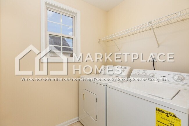 Building Photo - 2124 Star Sapphire Dr