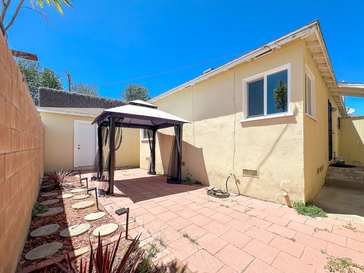 Building Photo - 4520 Marine Ave