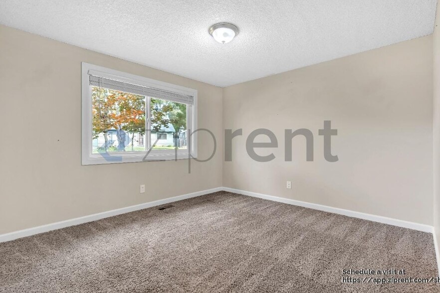 Building Photo - 20534 SW Rosa Dr