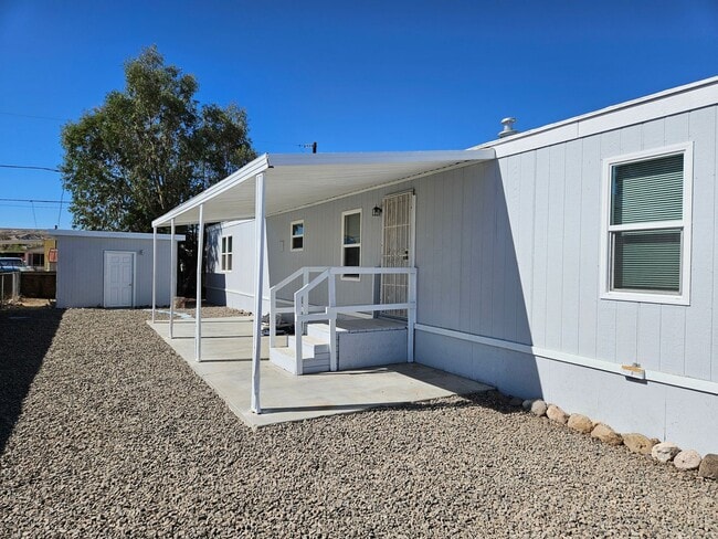 Building Photo - First Month Free!! Remodeled and Cute Manufactured Home in Central BHC