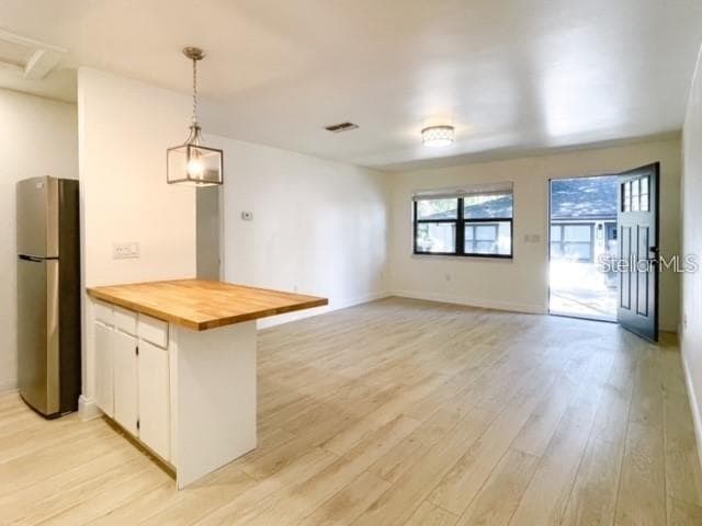 Building Photo - 716 Angelina Ln