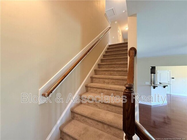 Building Photo - 1705 Bluffside Dr