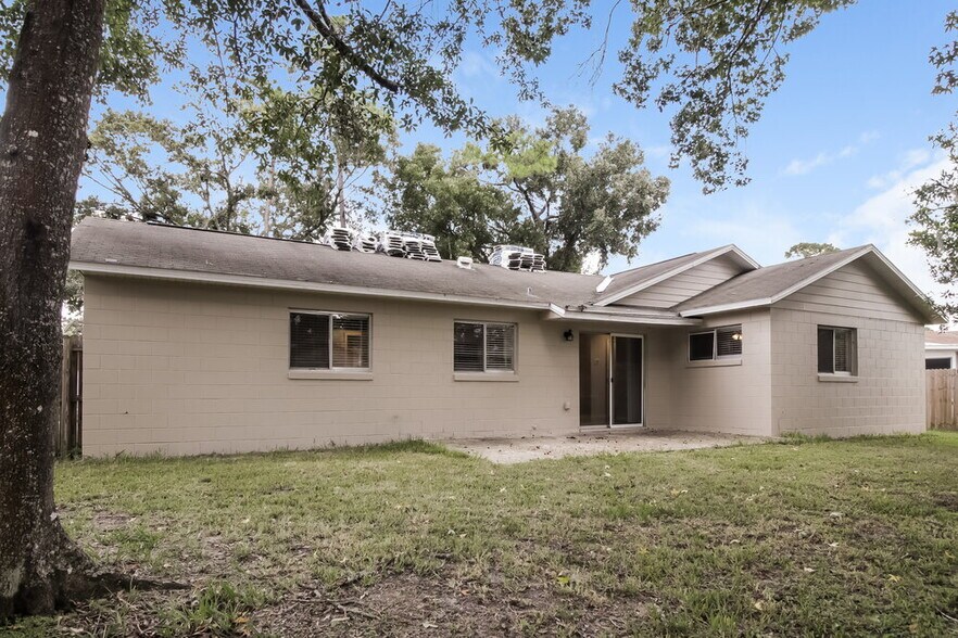 Building Photo - 9556 Brimton Dr