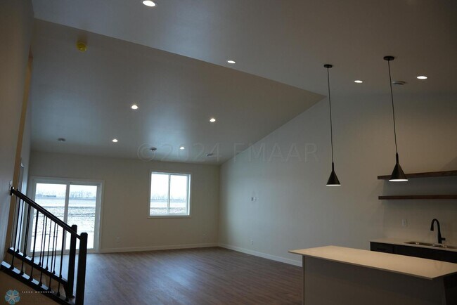 Building Photo - Modern 3 Bed / 2 Bath Twin Home — Stylish, Spacious, and No Backyard Neighbors!
