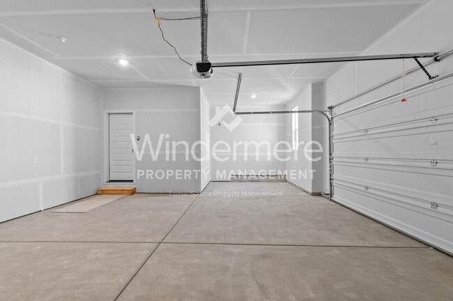 Building Photo - **September** New 3-Bedroom Home In Eagle Ridge