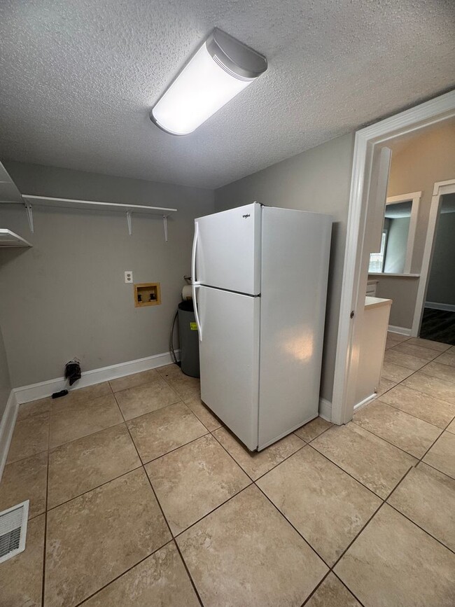 Building Photo - 3BR 2BA Home in Fisher Park