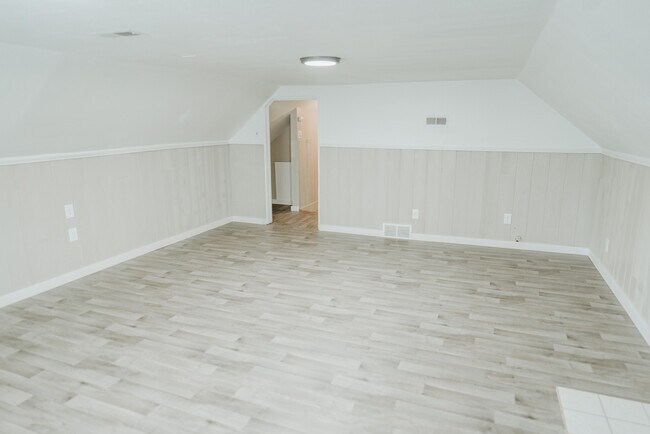 Building Photo - 2728 N 65th Ave