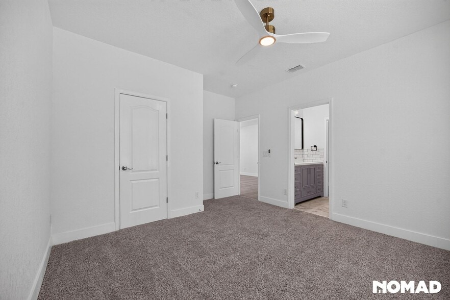 Building Photo - 74 Conifer Cir