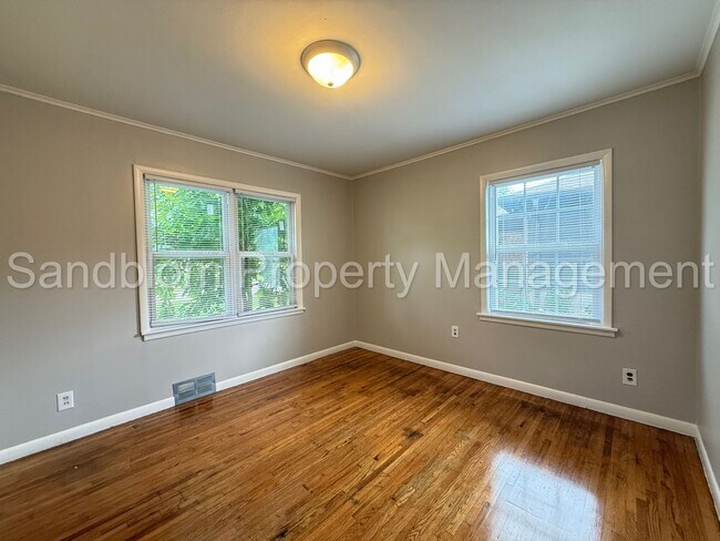 Building Photo - For Lease | Tulsa | Available Now!