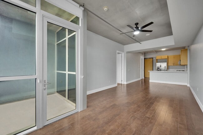 Building Photo - 353 E Bonneville Ave