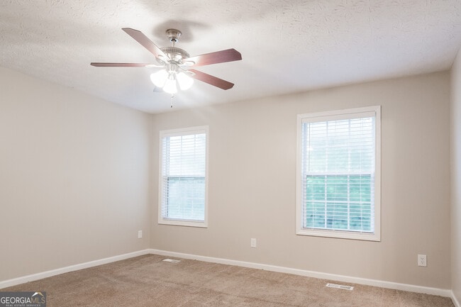 Building Photo - 41 Alise Ct
