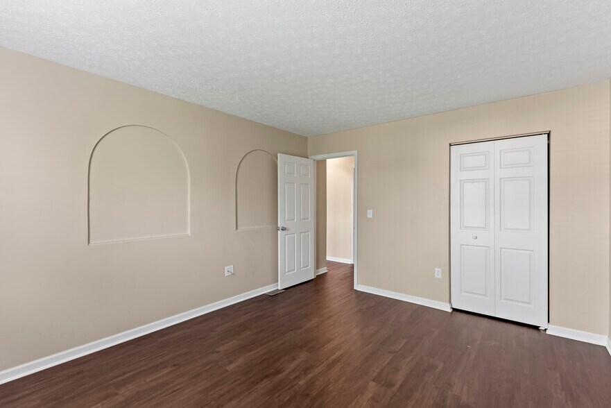 Building Photo - 289 N Bend Dr